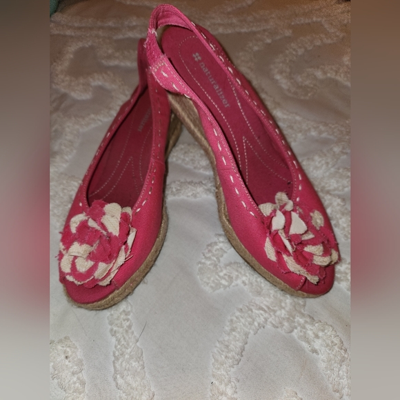 PINK WEDGES! - Picture 3 of 6